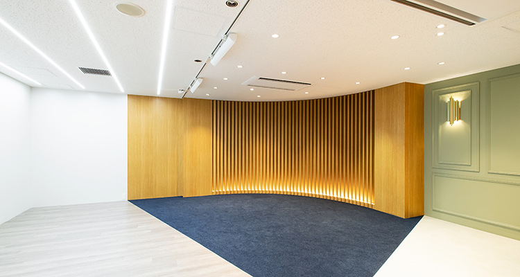 EXX^WI-STUDIO D-